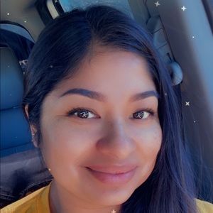 Meet your Posher, Leticia